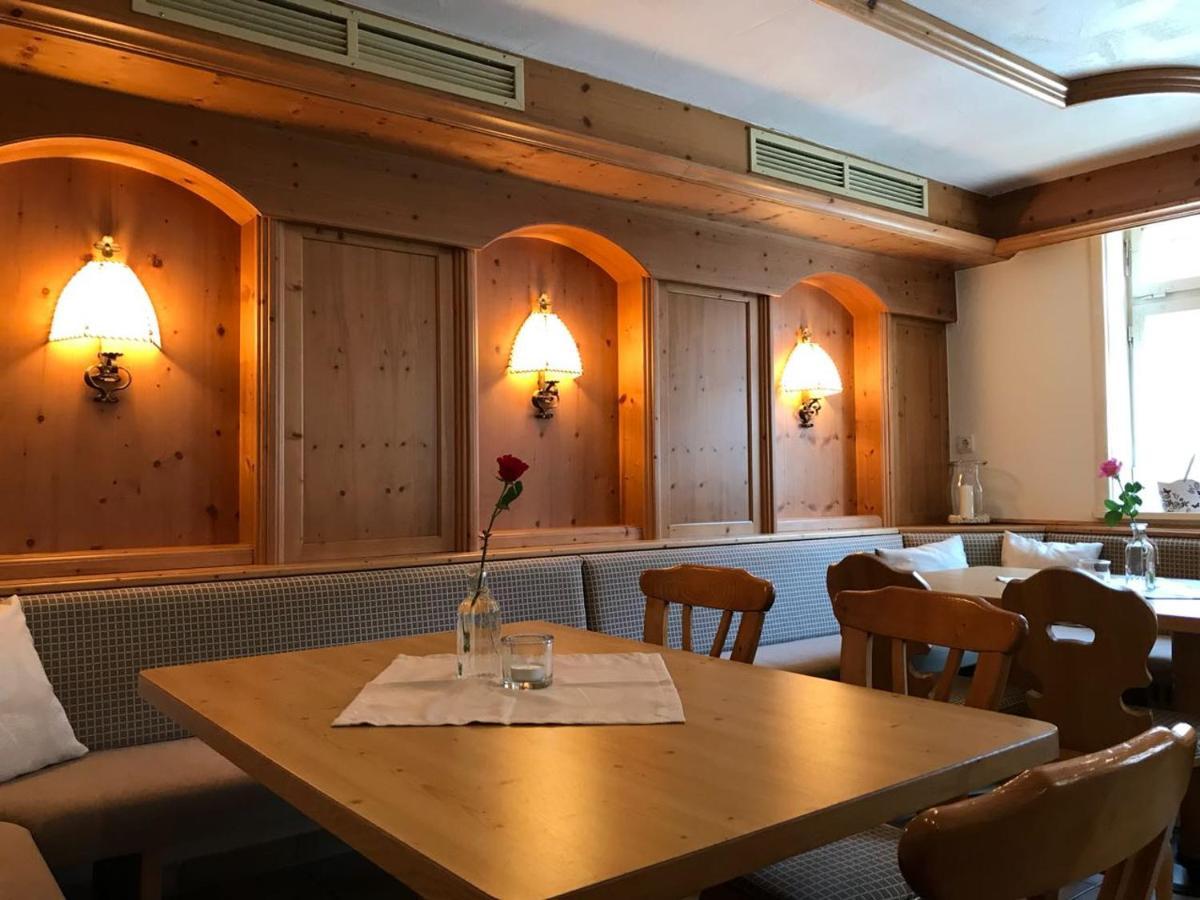 Hotel Hohe Schule Bad Überkingen エクステリア 写真